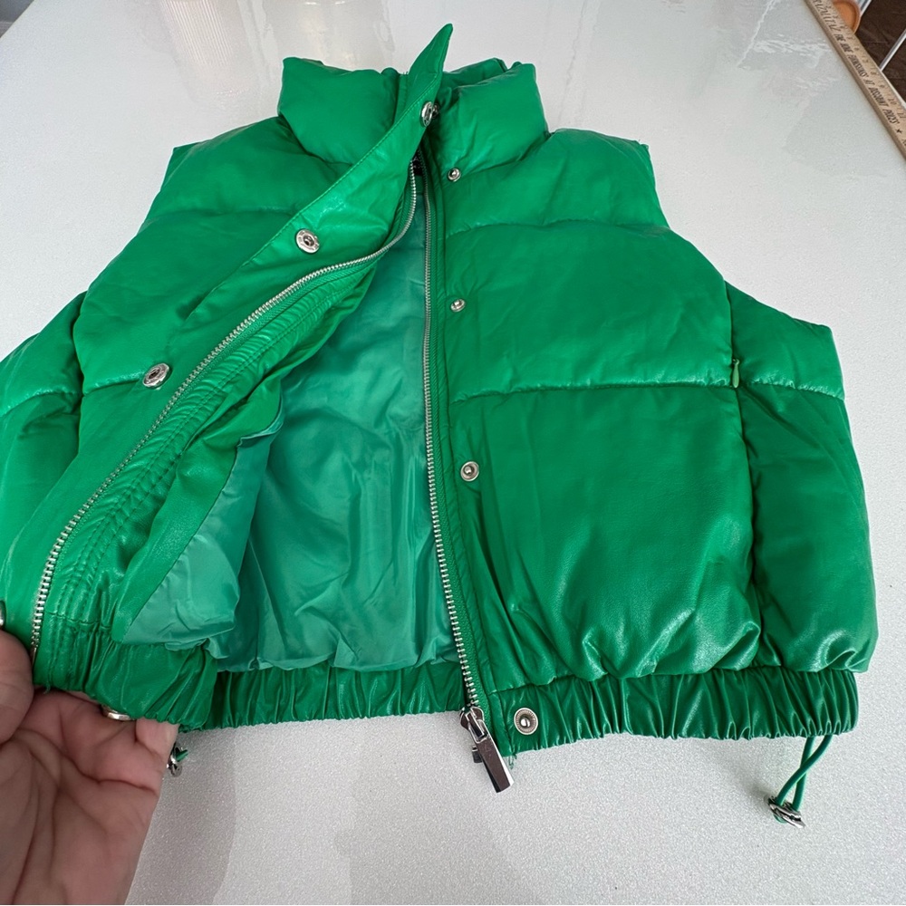 Coalition LA Green Puffer Vest Cropped Zip Pockets Snap & Zip Up Collar - Picture 9 of 14